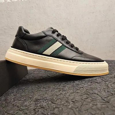 BLACK LEATHER SNEAKERS